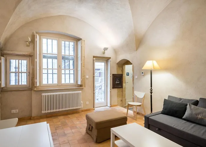 Vacation Apartment Rentals in Lyon